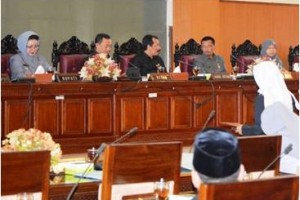 Penyampaian 6 Raperda oleh Bupati Kuningan saat sidang paripurna